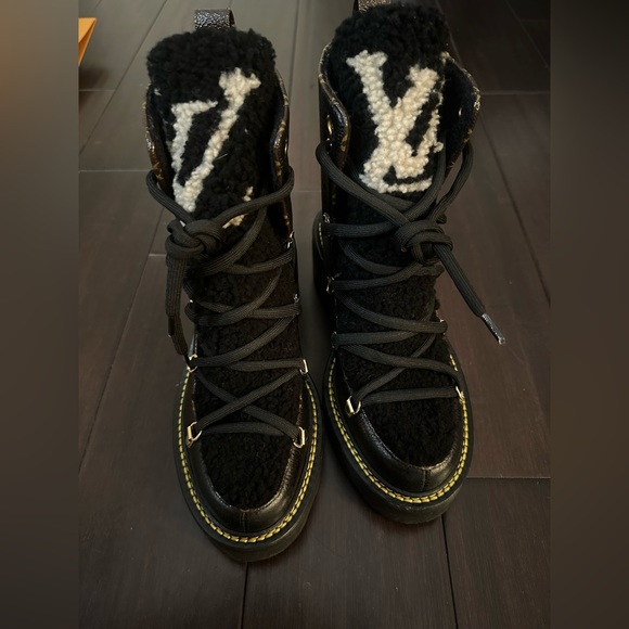 Louis Vuitton Women Beaubourg Boots - Picture 1 of 7